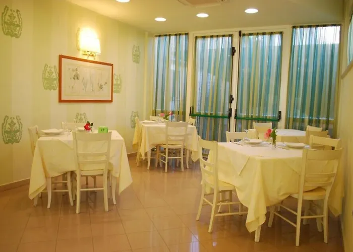 فندق Re Versiliana 4*