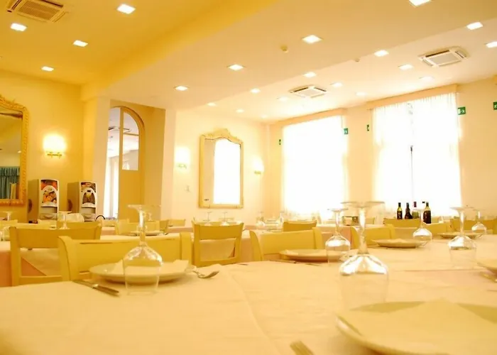 فندق Re Versiliana مارينا دي بييتراسانْت